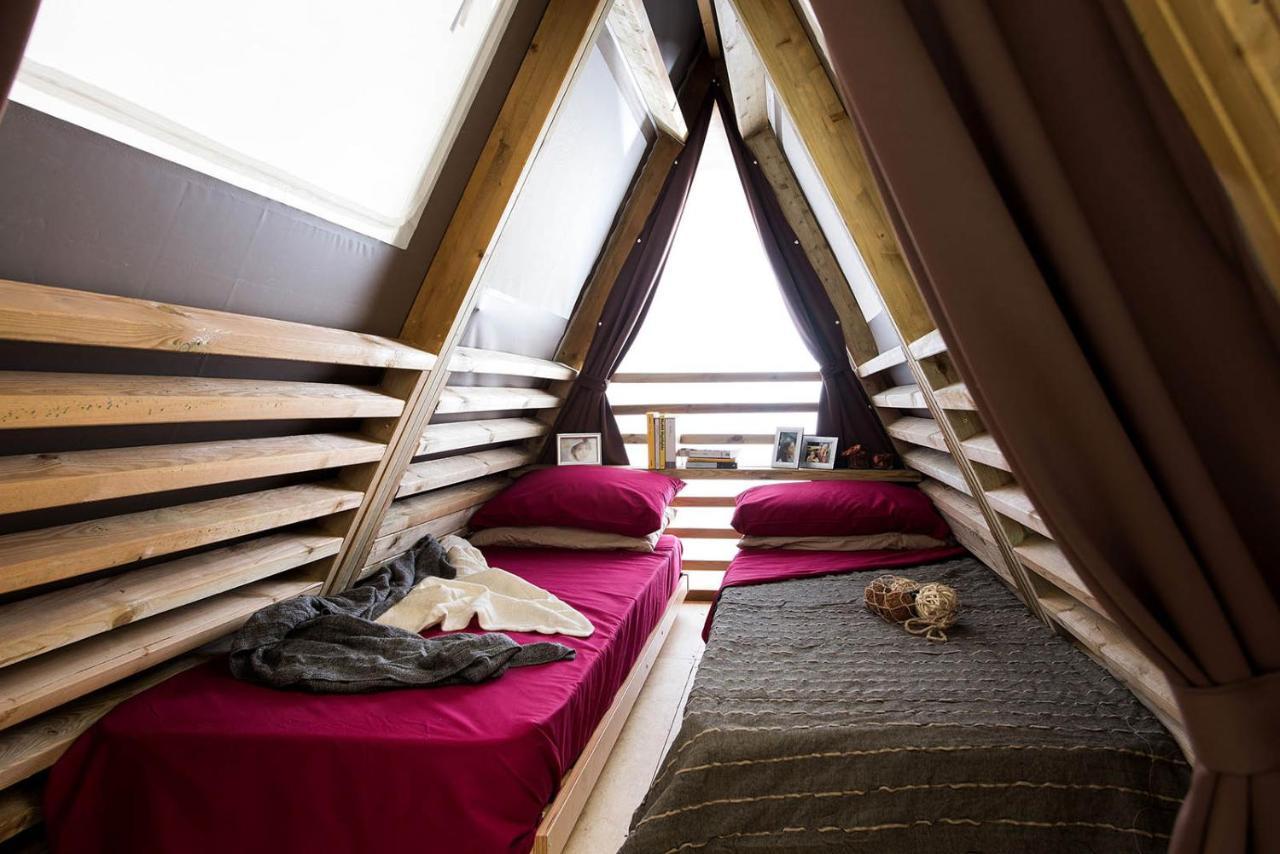 Mobile Homes Camping Santa Marina, Lanterna Tar-Vabriga Zewnętrze zdjęcie Interior of a cabin