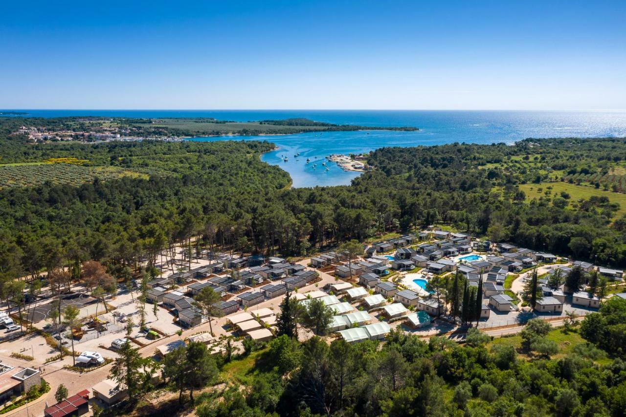 Mobile Homes Camping Santa Marina, Lanterna Tar-Vabriga Zewnętrze zdjęcie Aerial view of the resort