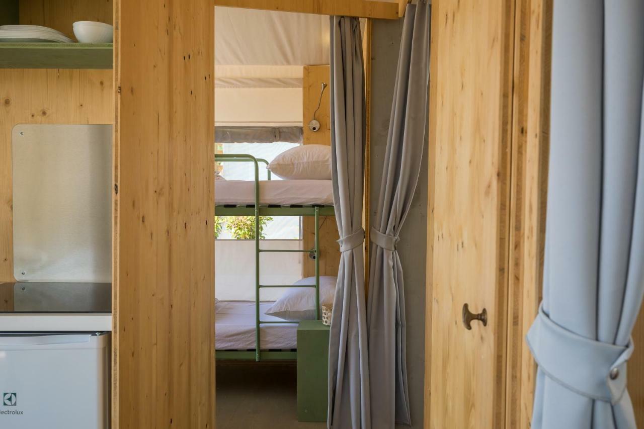 Mobile Homes Camping Santa Marina, Lanterna Tar-Vabriga Zewnętrze zdjęcie Interior of a mobile home